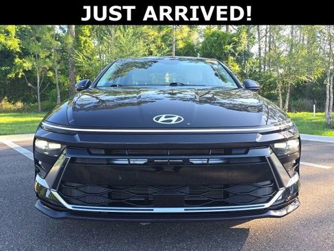Used 2024 Hyundai Sonata SEL FWD image 2