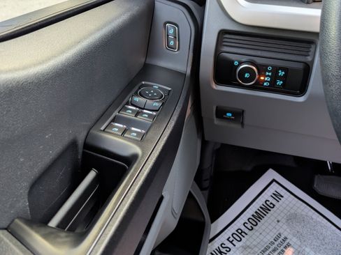 Used 2025 Ford F350 XL w/ XL Chrome Package image 20