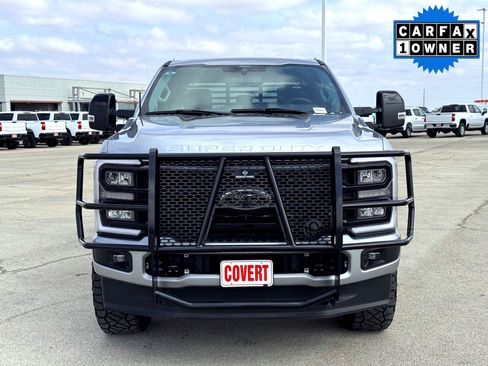 Used 2024 Ford F250 Lariat w/ Black Appearance Package image 4