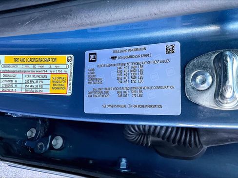 Used 2025 Chevrolet Tahoe LS image 32