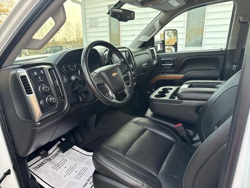 Used 2019 Chevrolet Silverado 2500 LTZ w/ Duramax Plus Package image 5