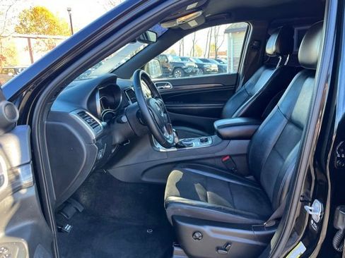 Used 2022 Jeep Grand Cherokee Laredo X image 15