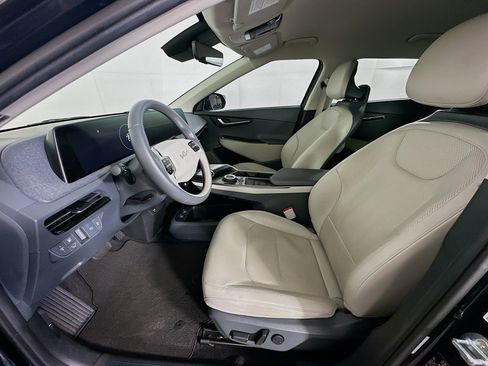 Used 2024 Kia EV6 Wind RWD image 13