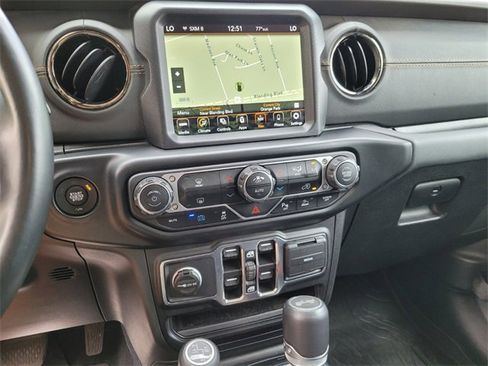 Used 2021 Jeep Wrangler Unlimited Sahara image 29