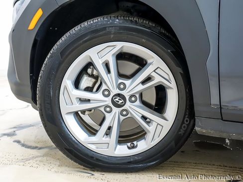 Used 2023 Hyundai Kona SEL AWD/4WD image 12