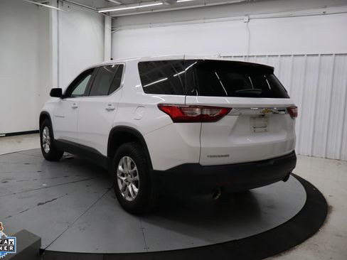 Used 2021 Chevrolet Traverse LS w/ LPO, Floor Liner Package FWD image 6