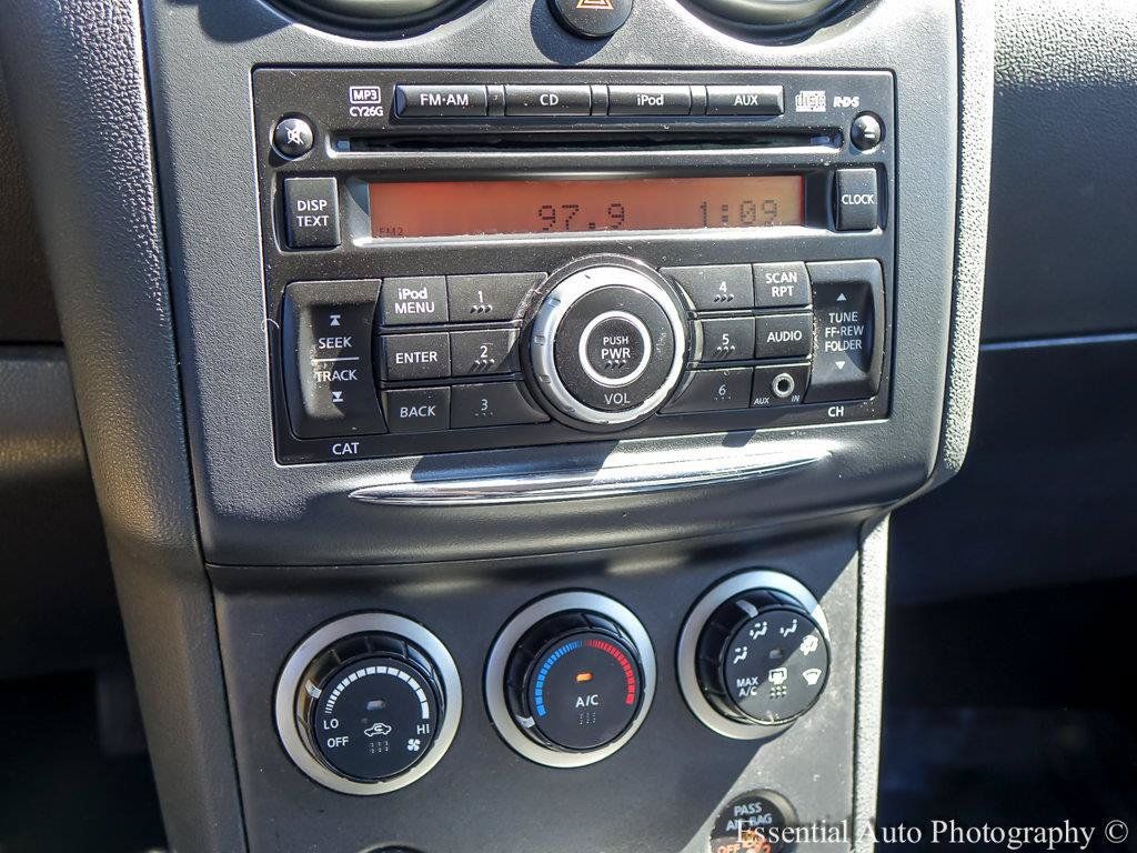 Used 2013 Nissan Rogue S AWD/4WD image 14