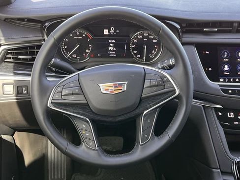 New 2025 Cadillac XT5 Premium Luxury image 11