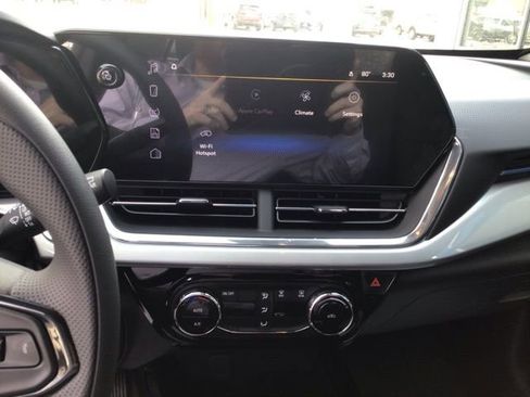 New 2026 Chevrolet Trax LT image 10