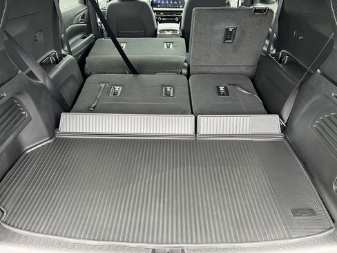 Used 2025 Chevrolet Traverse LT w/ Midnight/Sport Edition image 20