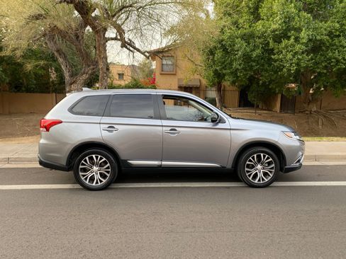 Used 2017 Mitsubishi Outlander ES image 15
