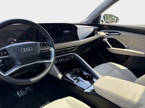 Used 2025 Audi Q5 Premium w/ Convenience Package AWD/4WD image 15