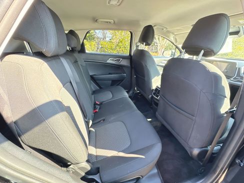 Used 2023 Kia Sportage LX image 31