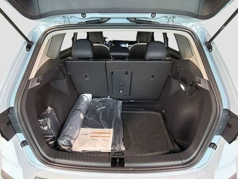 New 2026 Volkswagen Taos SE image 25