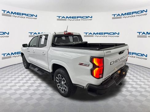 Used 2025 Chevrolet Colorado Z71 AWD/4WD image 3
