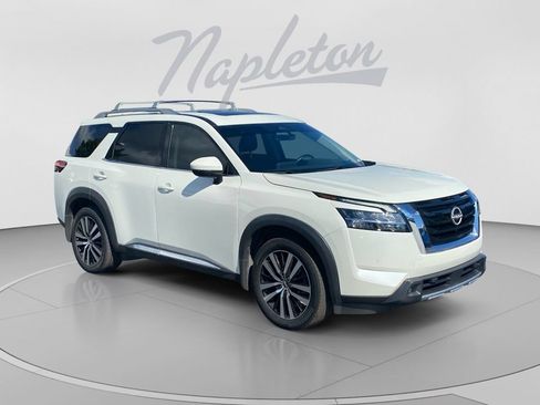 Used 2023 Nissan Pathfinder Platinum FWD image 8