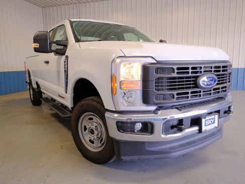 New 2025 Ford F250 XL w/ XL Chrome Package image 11