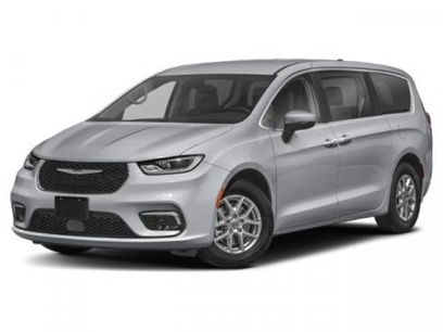 Used 2024 Chrysler Pacifica Touring-L