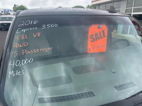 Used 2016 Chevrolet Express 3500 LT w/ LT Preferred Equipment Group image 3