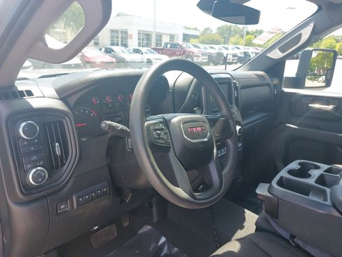 Used 2024 GMC Sierra 2500 Pro AWD/4WD image 14