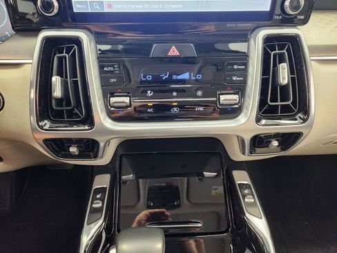 Used 2023 Kia Sorento SX FWD image 18
