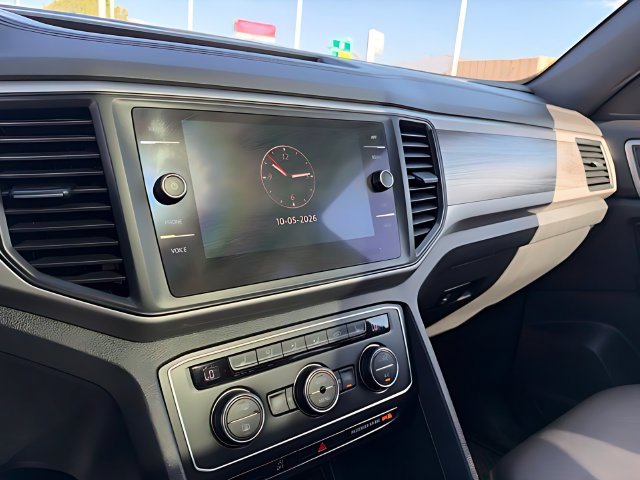 Used 2020 Volkswagen Atlas Cross Sport SE w/ Panoramic Sunroof Package AWD/4WD image 26