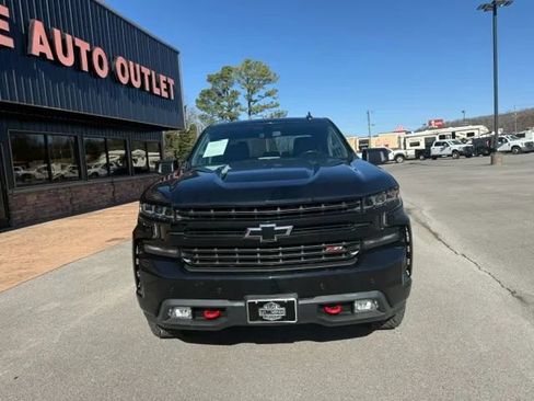 Used 2019 Chevrolet Silverado 1500 LT Trail Boss image 2