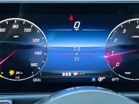 New 2026 Mercedes-Benz GLB 250 image 28