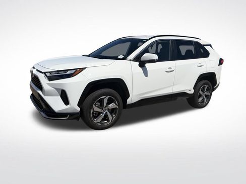 Used 2025 Toyota RAV4 SE AWD/4WD image 1