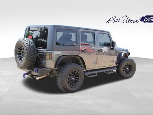 Used 2018 Jeep Wrangler Unlimited Sport S AWD/4WD image 5