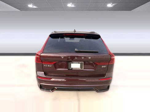 New 2026 Volvo XC60 B5 Plus w/ Climate Package image 10