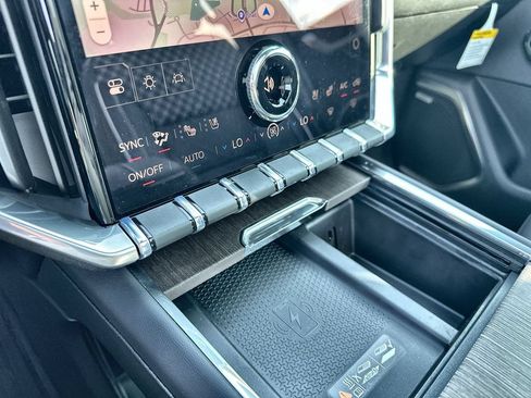 New 2026 GMC Acadia Denali w/ Super Cruise Package FWD image 27