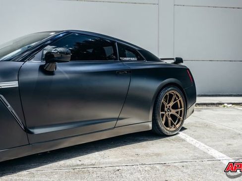 Used 2010 Nissan GT-R Premium AWD/4WD image 31