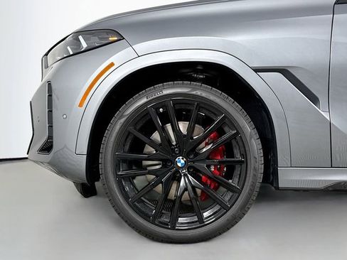 New 2026 BMW X6 xDrive40i w/ Climate Comfort Package image 33