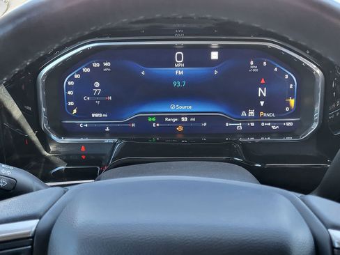 Used 2022 Chevrolet Silverado 1500 LT w/ Z71 Off-Road Package AWD/4WD image 17