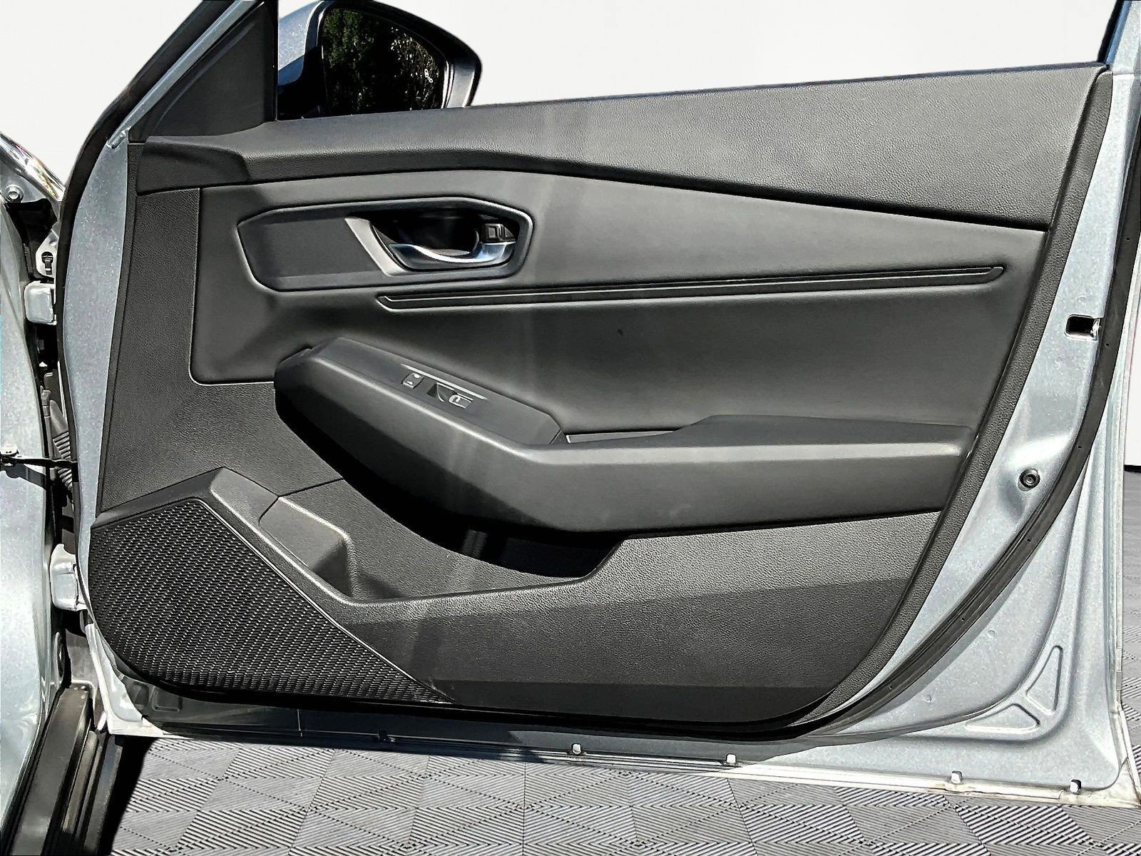 Used 2024 Honda Accord EX image 27
