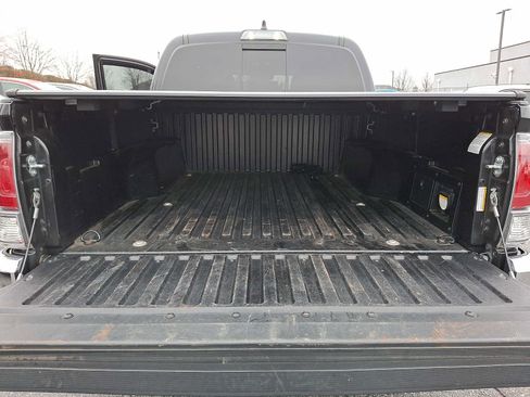 Used 2021 Toyota Tacoma TRD Off-Road image 24