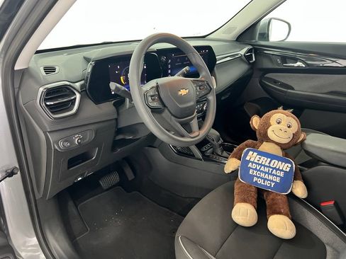 Used 2025 Chevrolet TrailBlazer LT AWD/4WD image 10