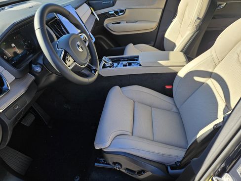 New 2026 Volvo XC90 B6 Ultra w/ Protection Package Premier image 7