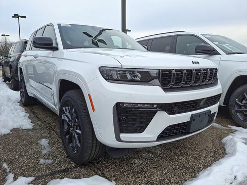 New 2026 Jeep Grand Cherokee Limited AWD/4WD image 3