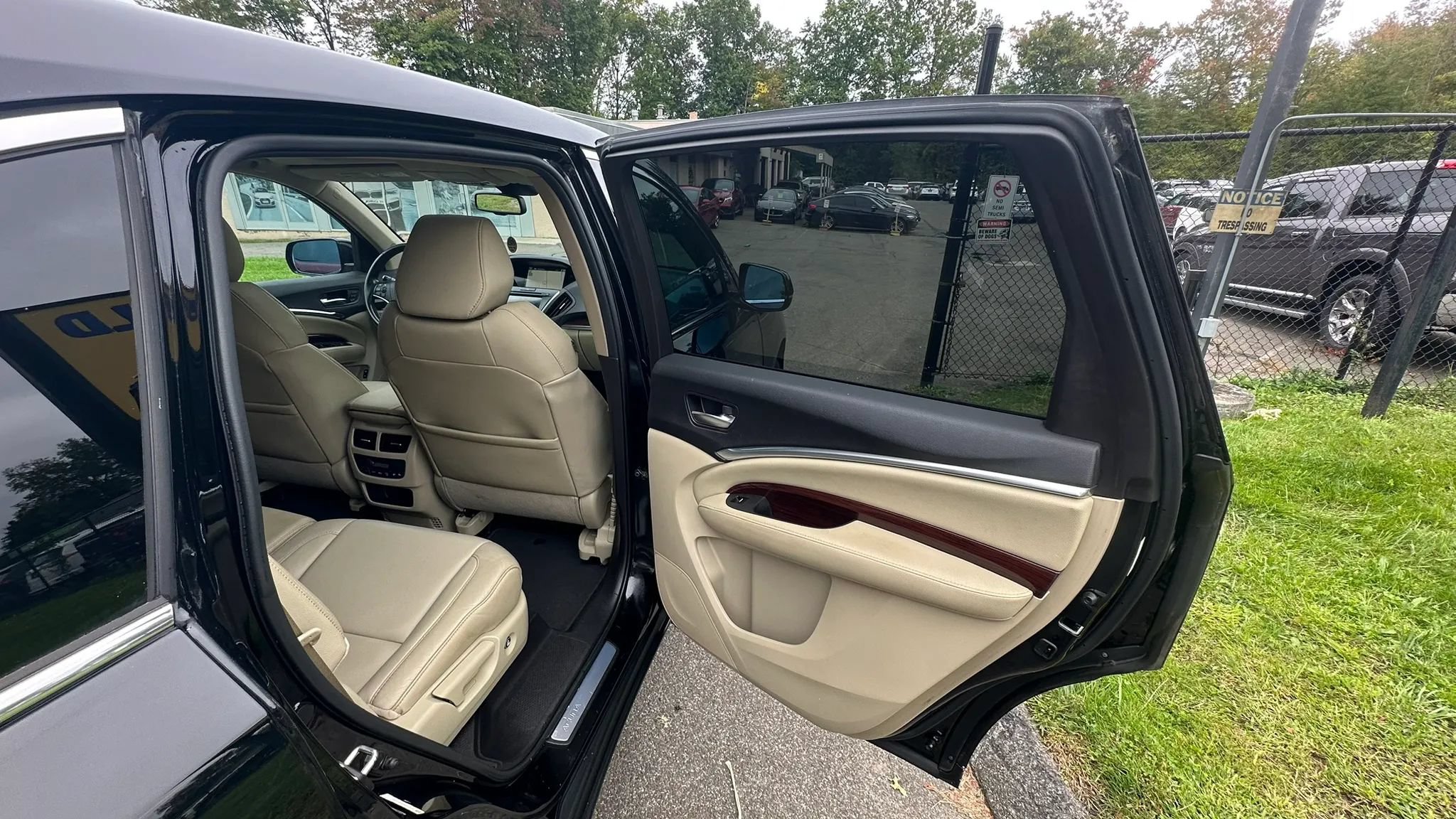 Used 2014 Acura MDX w/ Technology Package AWD/4WD image 39