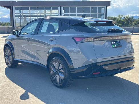 Used 2023 Nissan Ariya AWD image 6