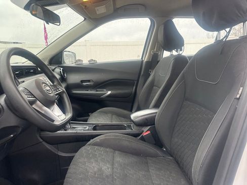 Used 2022 Nissan Kicks SV image 7