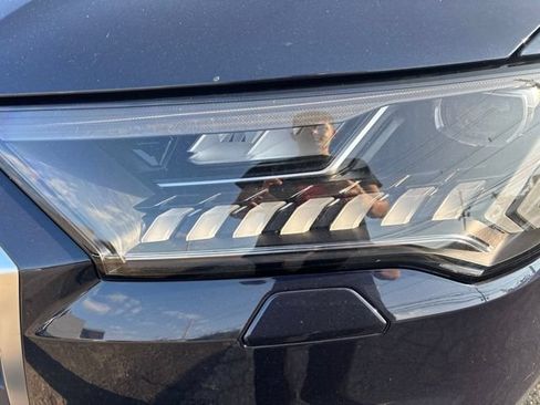 Used 2023 Audi Q7 3.0T Premium Plus AWD/4WD image 2