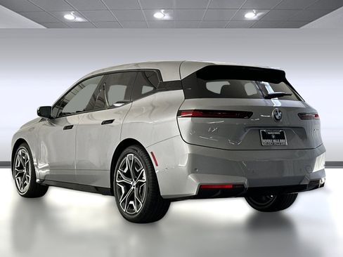 New 2026 BMW iX xDrive60 image 3