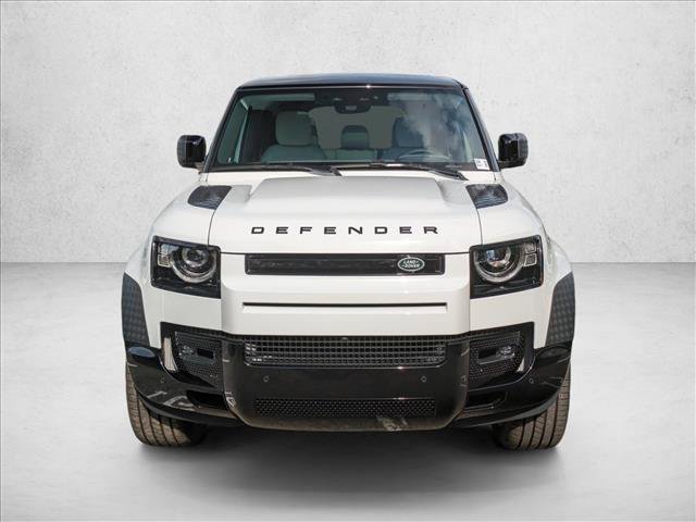 Certified 2025 Land Rover Defender 110 X-Dynamic SE AWD/4WD image 5