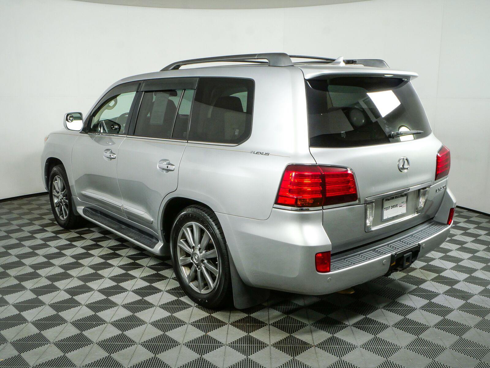 Used 2011 Lexus LX 570 4WD w/ Luxury Pkg image 31