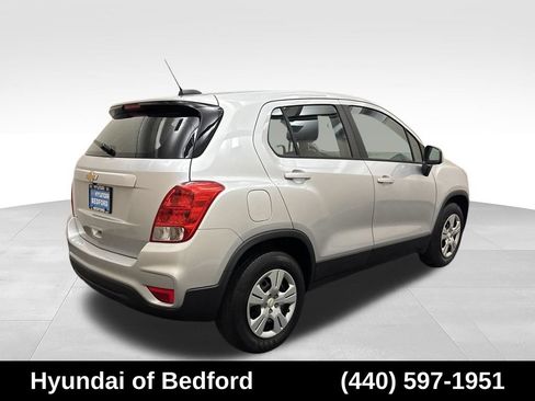 Used 2018 Chevrolet Trax LS FWD image 5