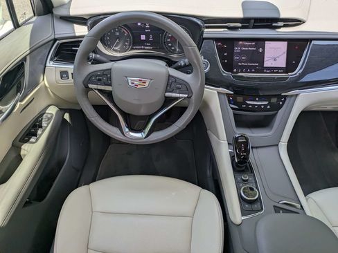 Certified 2024 Cadillac XT6 Premium Luxury w/ Technology Package FWD image 21
