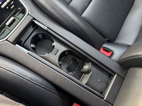 Used 2022 Porsche Panamera 4 Platinum Edition image 49